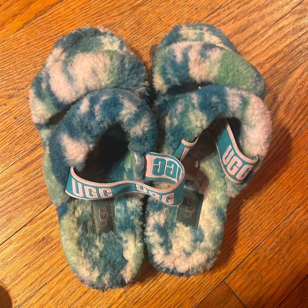 Ugg sandals .